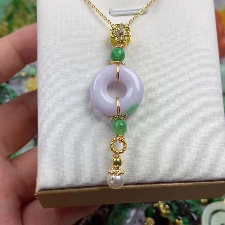 翡翠未镶嵌吊坠(赠链)