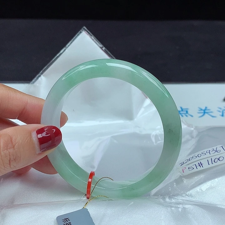 翡翠手镯未镶嵌57圈9367