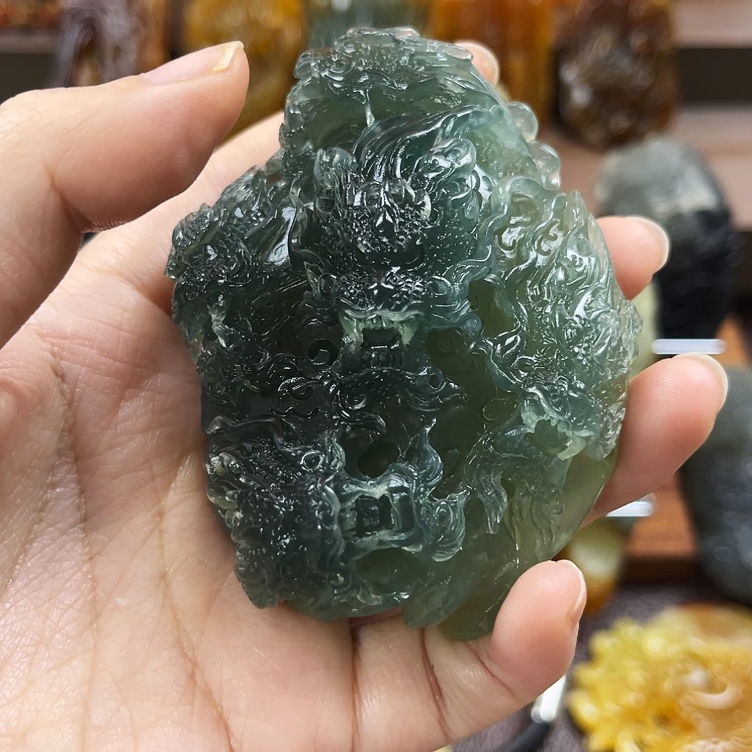 蛇纹石玉颈饰未镶嵌元****子
