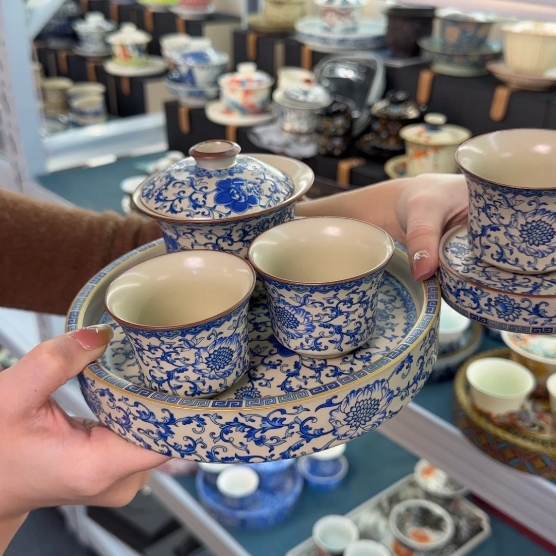 盖碗很好看很精致