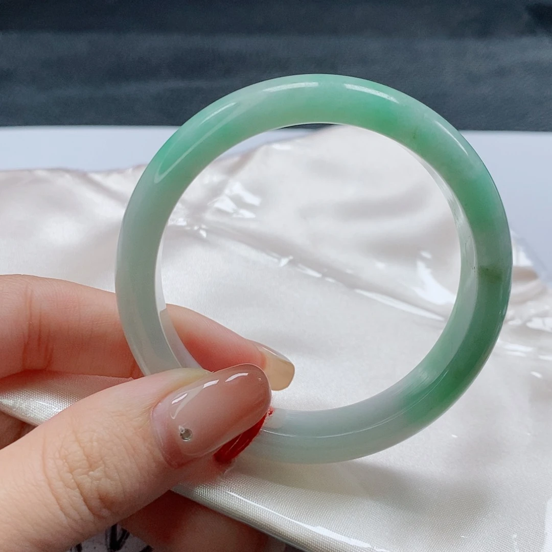 【闪购商品】未镶嵌手镯翡翠506号