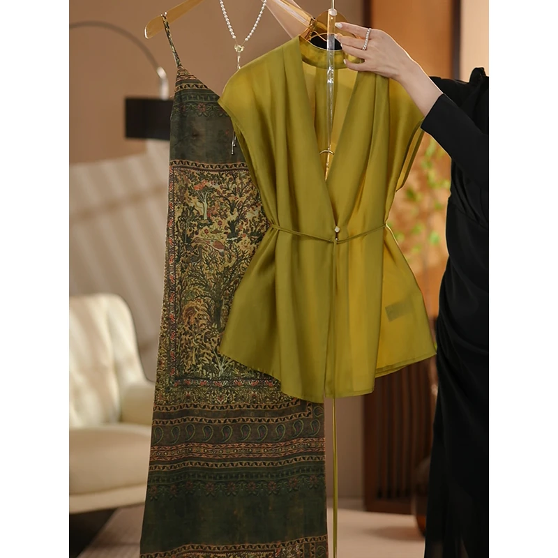 【伊美轻奢】2025夏季新款橄榄黄色时尚女神优雅气质修身女装套装