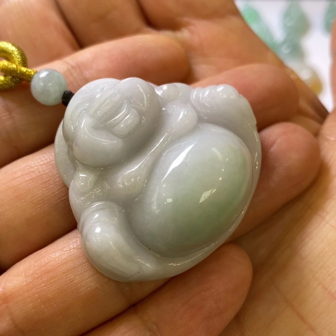 翡翠挂件未镶嵌手***?翡翠挂件