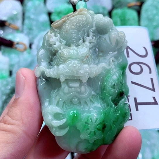 吊坠(不含链)未镶嵌翡翠