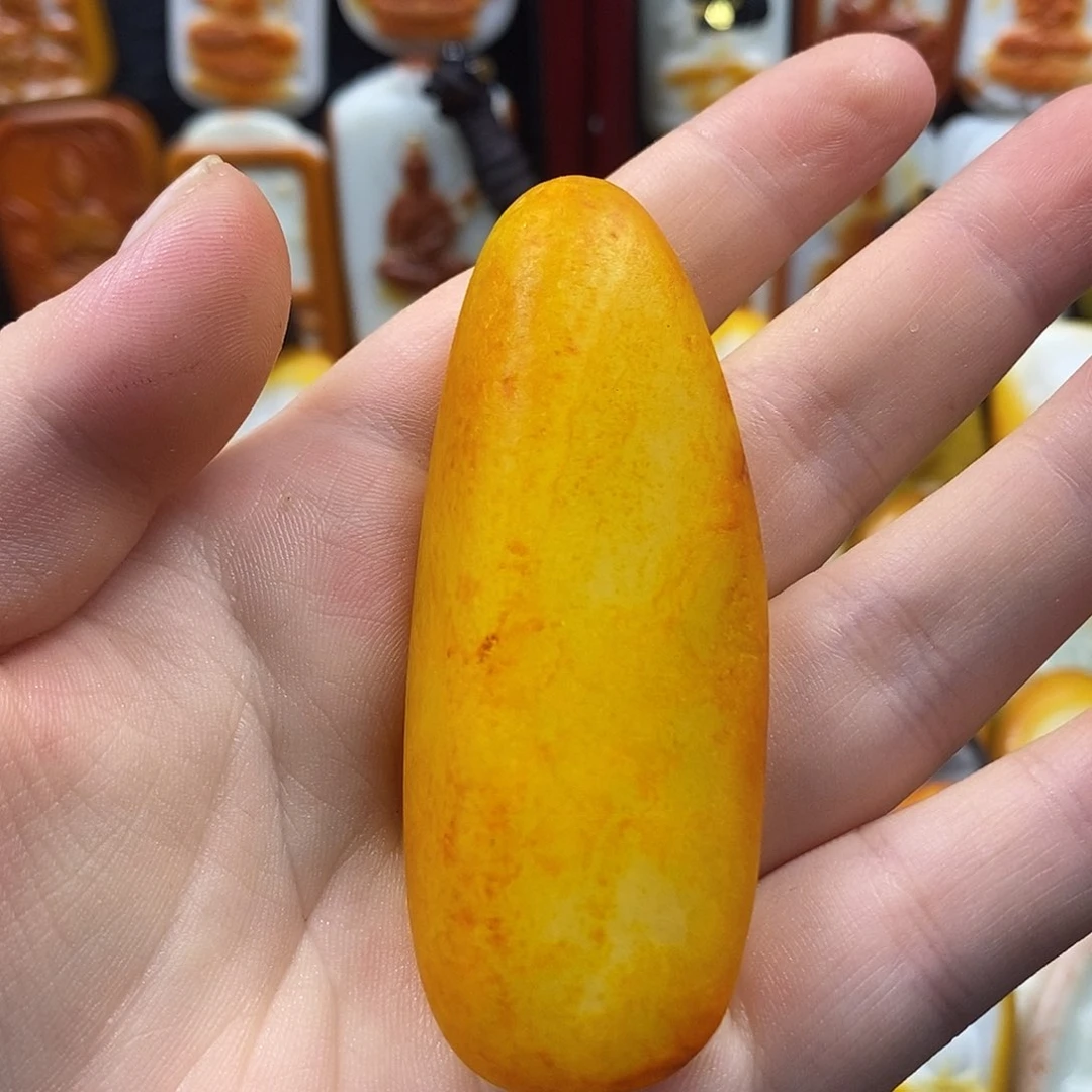****中和田玉未镶嵌颈饰