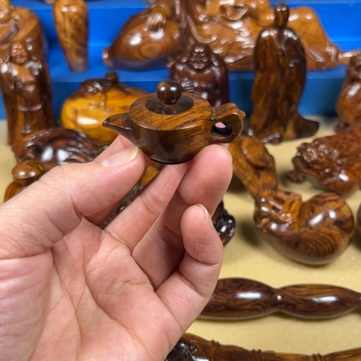黄花梨降香黄檀把件