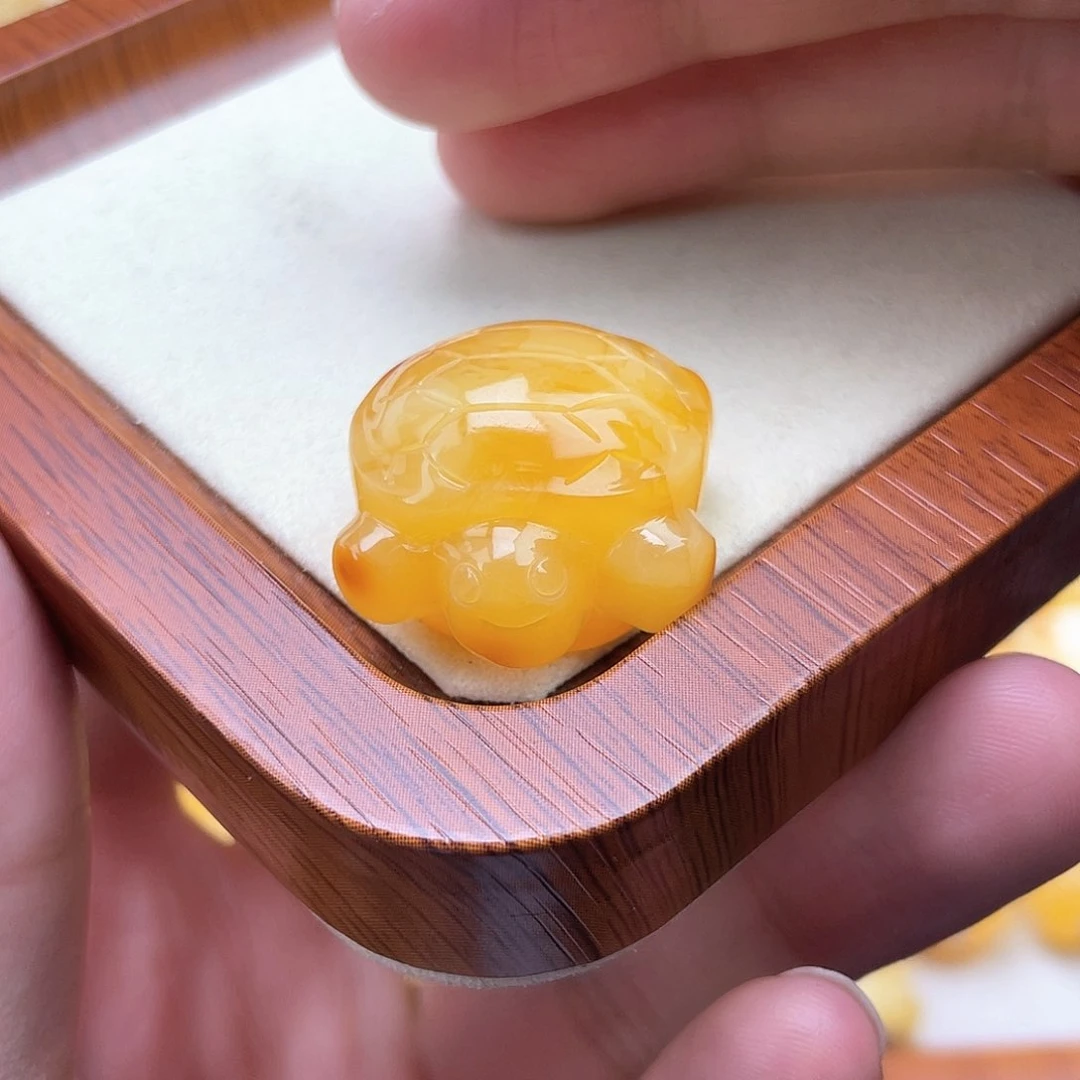 琥珀裸石未镶嵌蜜蜡