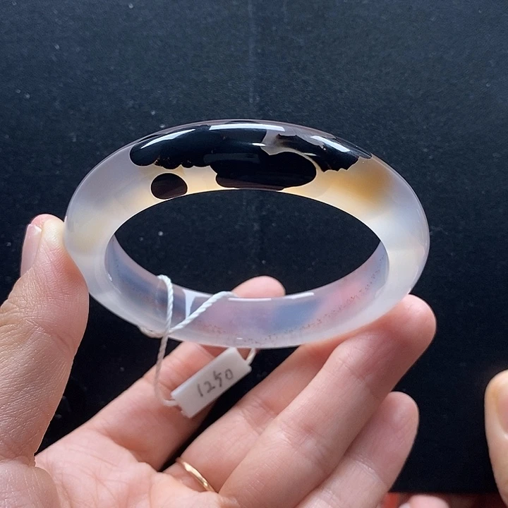 玛瑙/玉髓未镶嵌手镯59.2