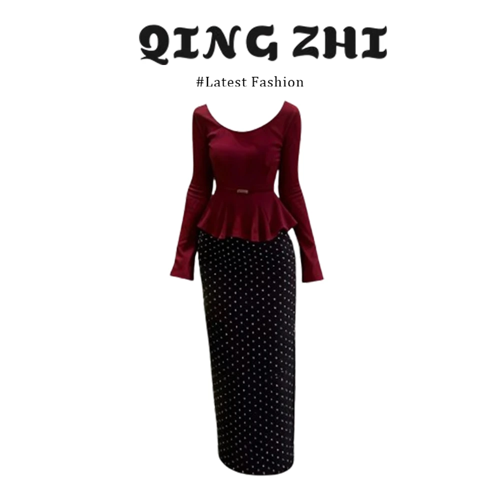 超火一整套2025秋冬新款圣诞修身显瘦设计感上衣半身裙两件套