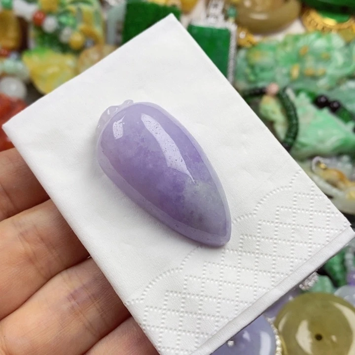 翡翠未镶嵌吊坠(赠链)