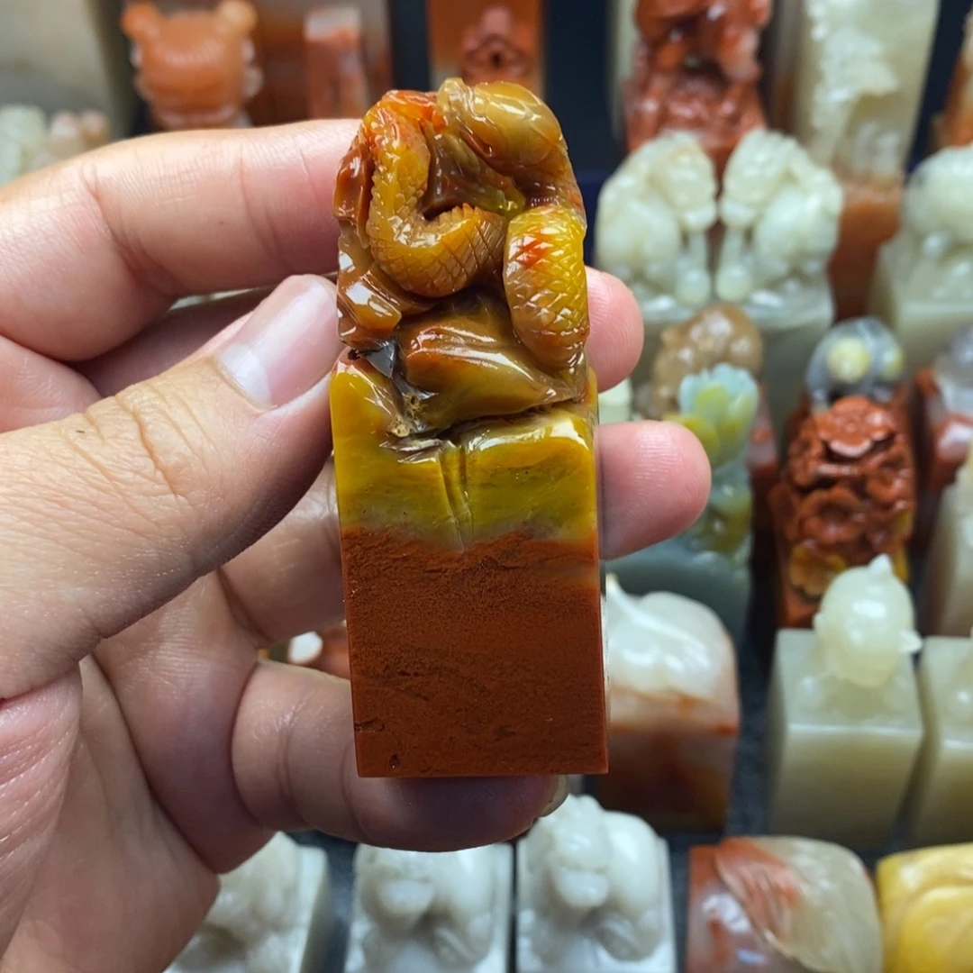 寿山石印石老挝巧雕 蛇