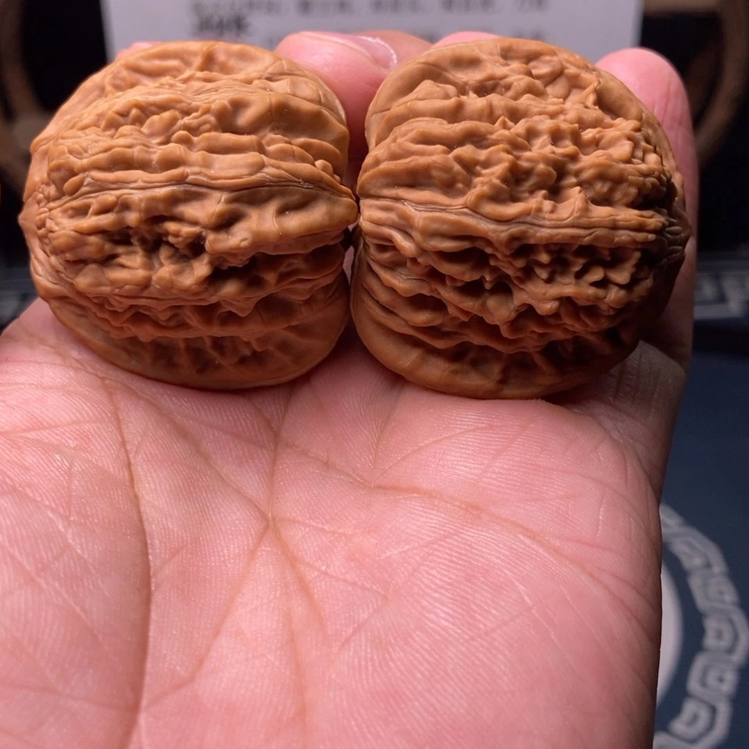 野***犬把件文玩核桃全品房山山地无药42四座楼