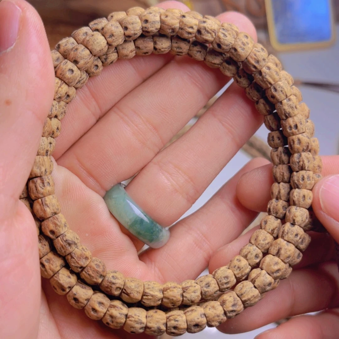 【闪购商品】柏香籽/百香籽吊坠齊****?