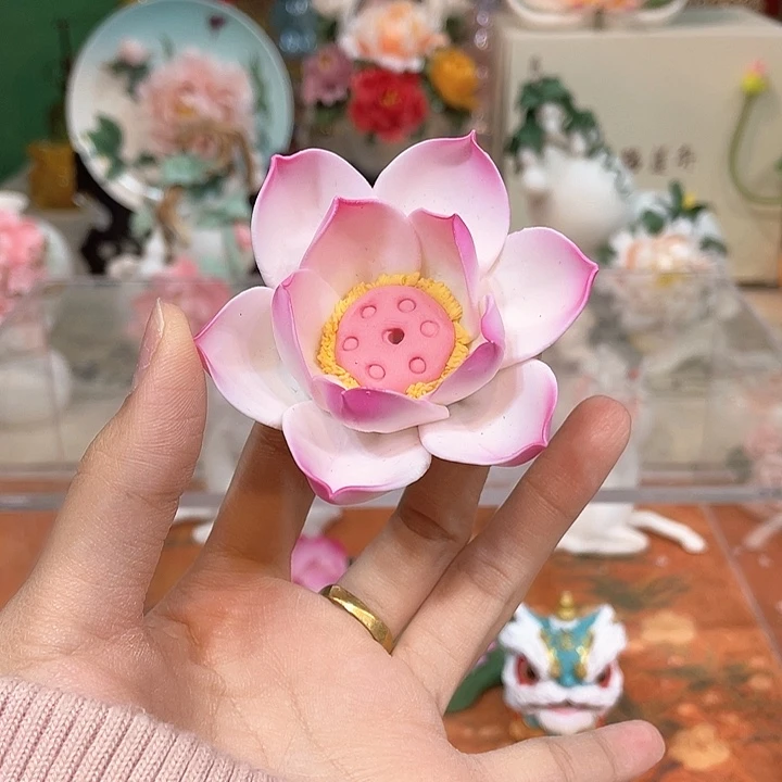 手工陶瓷精致摆件