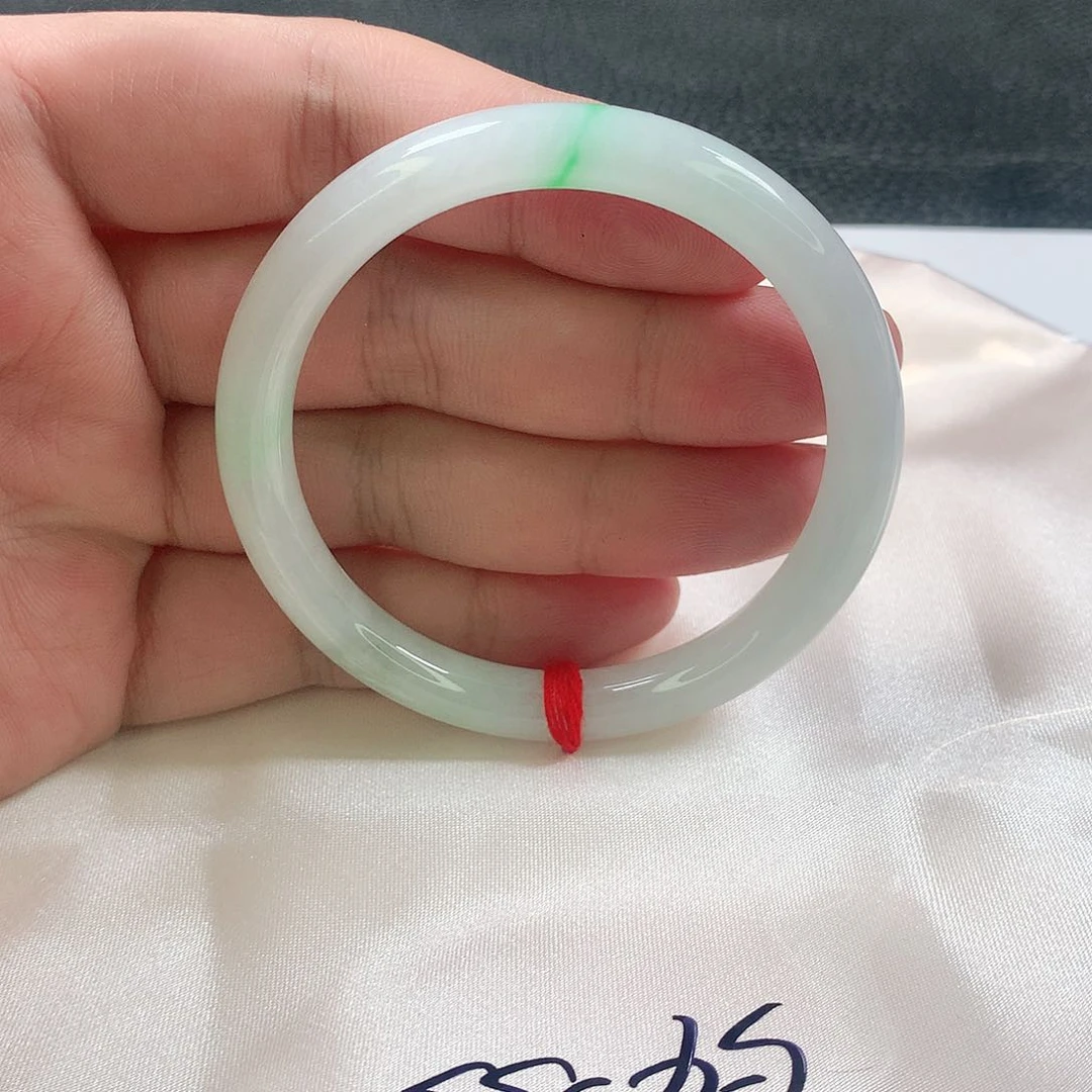 未镶嵌手镯（圆镯）翡翠323号