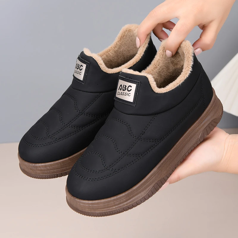 2025冬季加绒加厚防水防寒保暖老北京棉鞋软底防滑面包靴雪地靴女