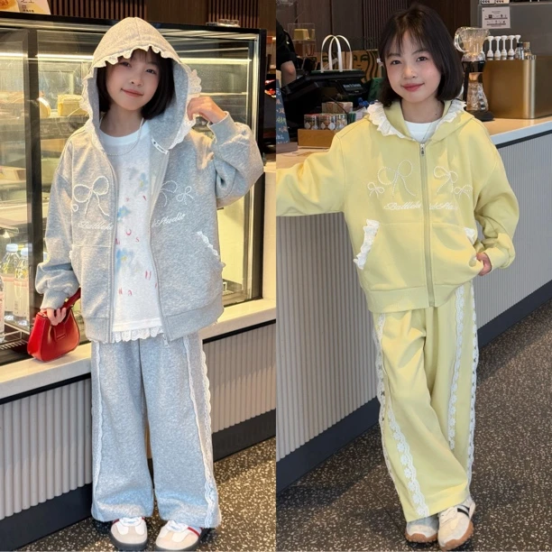 2025春季新款亲子中大童时尚网红女童春秋洋气连帽蕾丝拼接套装潮