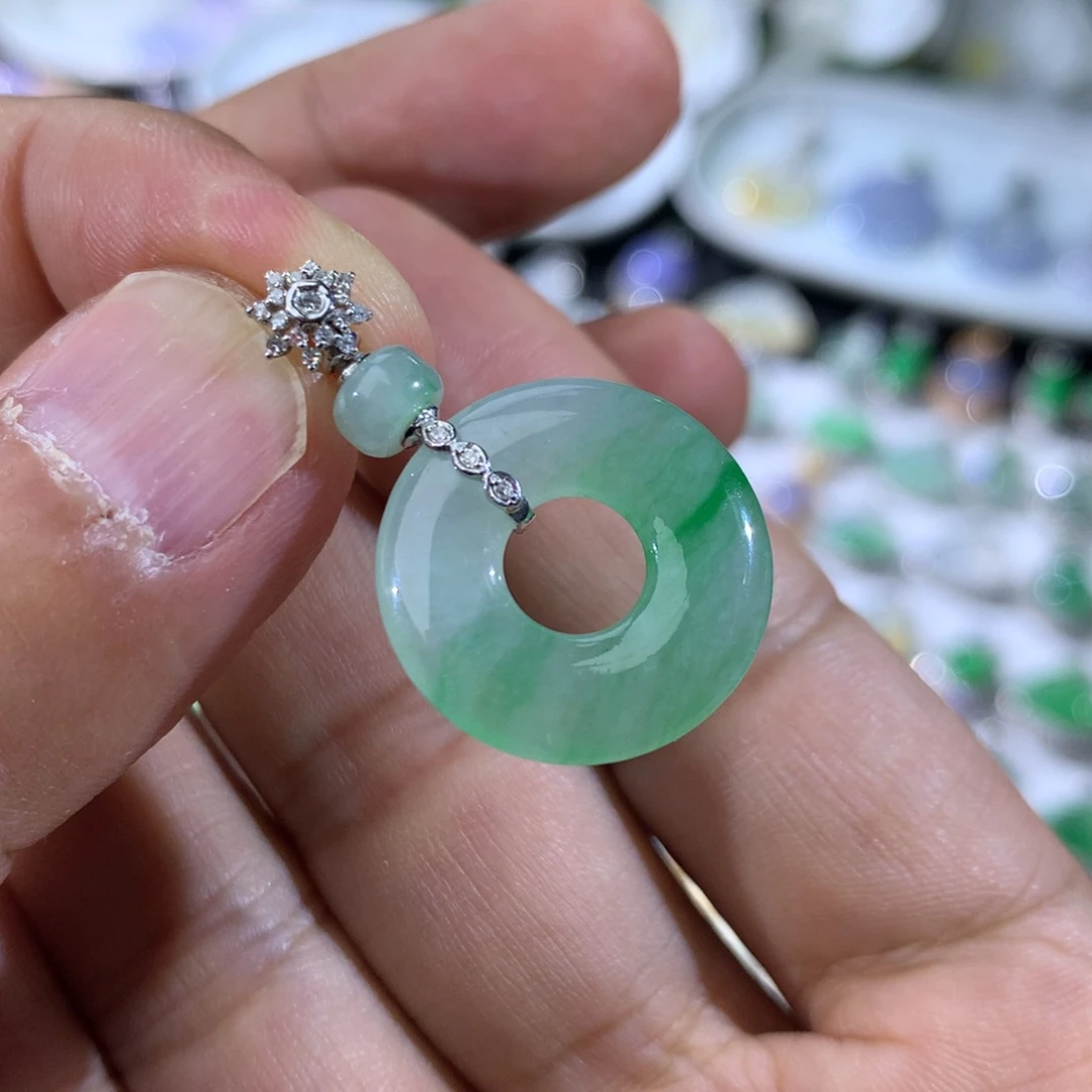 翡翠18K金镶嵌吊坠(不含链)