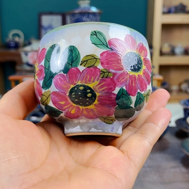 瓷片手工制作工艺精湛等