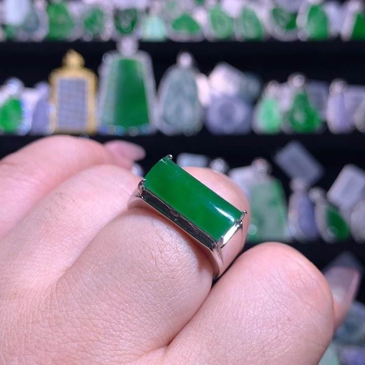 【闪购商品】银S925镶嵌戒指翡翠天然翡翠