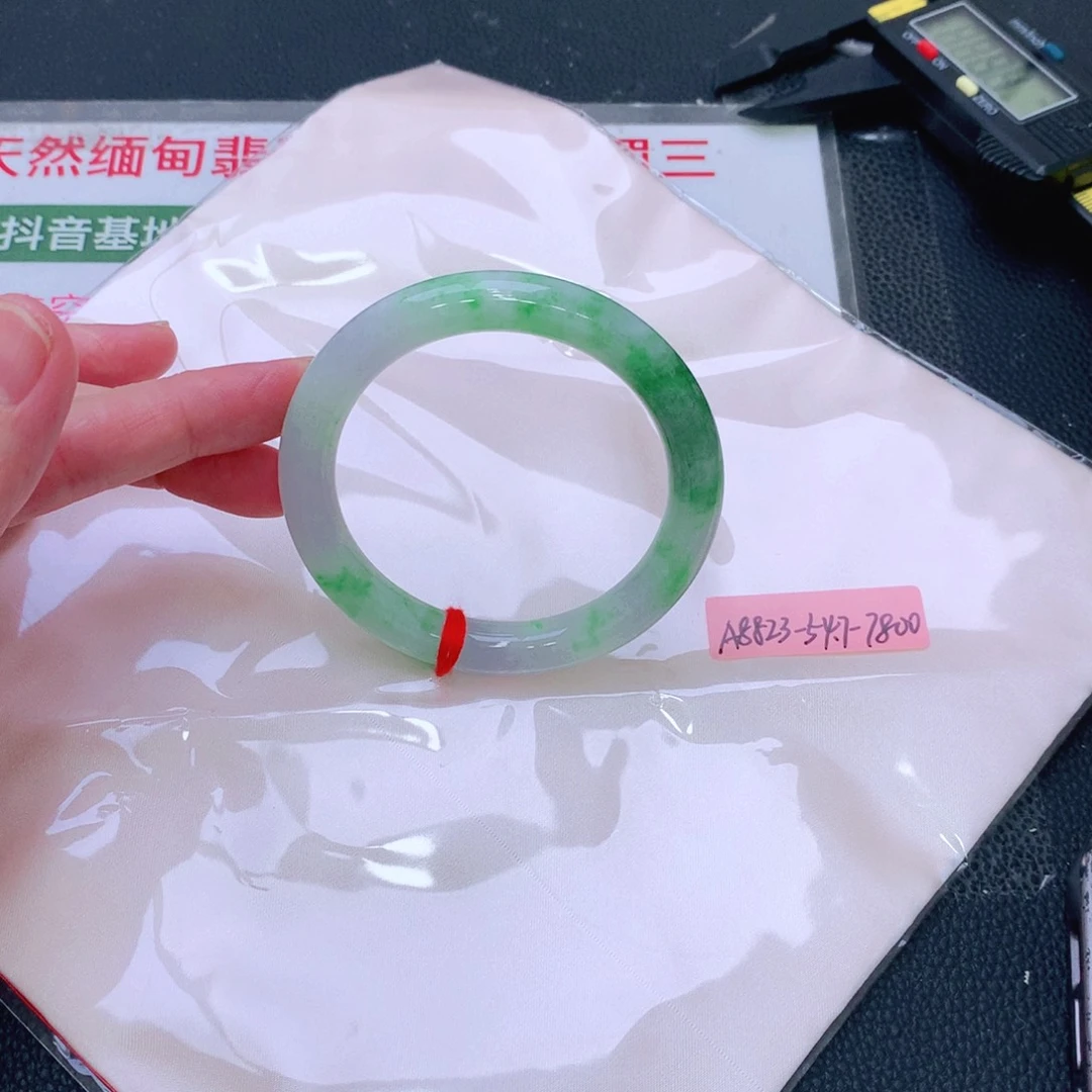 未镶嵌手镯翡翠缅甸翡翠手镯