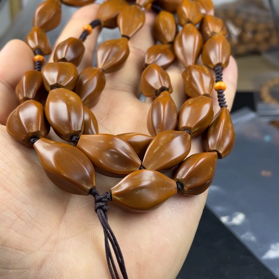 猴头核桃吊坠嗯、没事