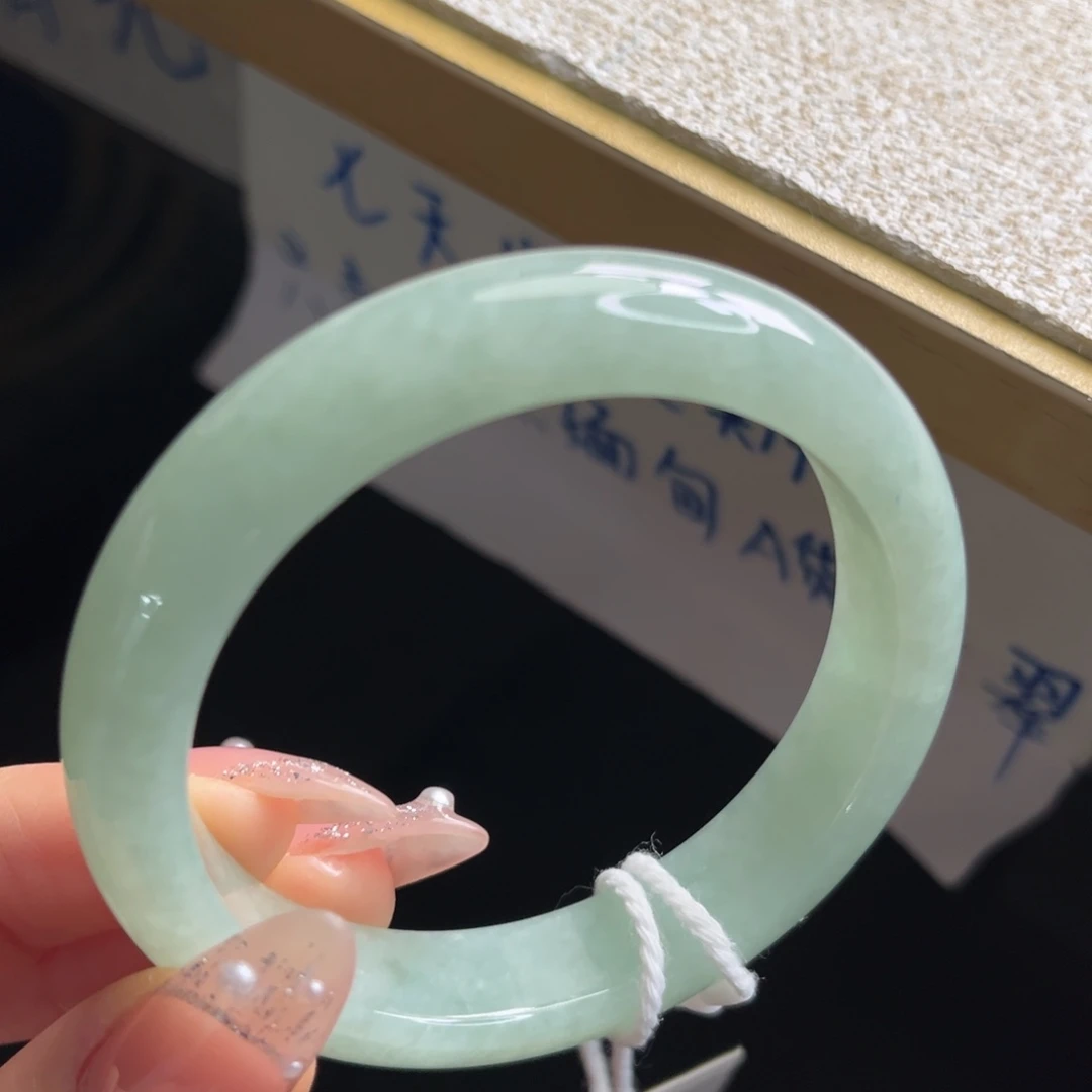 翡翠未镶嵌手镯手镯