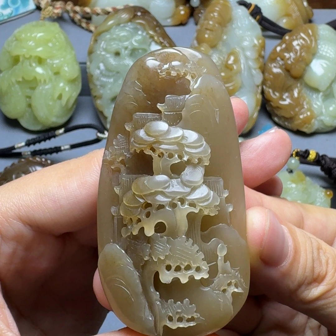 颈饰未镶嵌和田玉