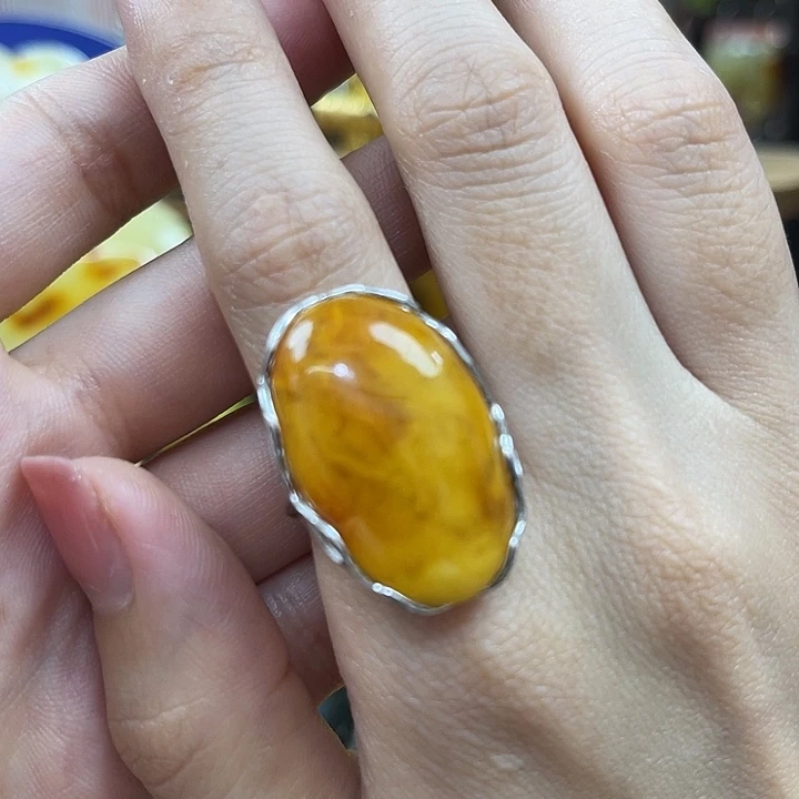 银S925镶嵌颈饰琥珀戒指