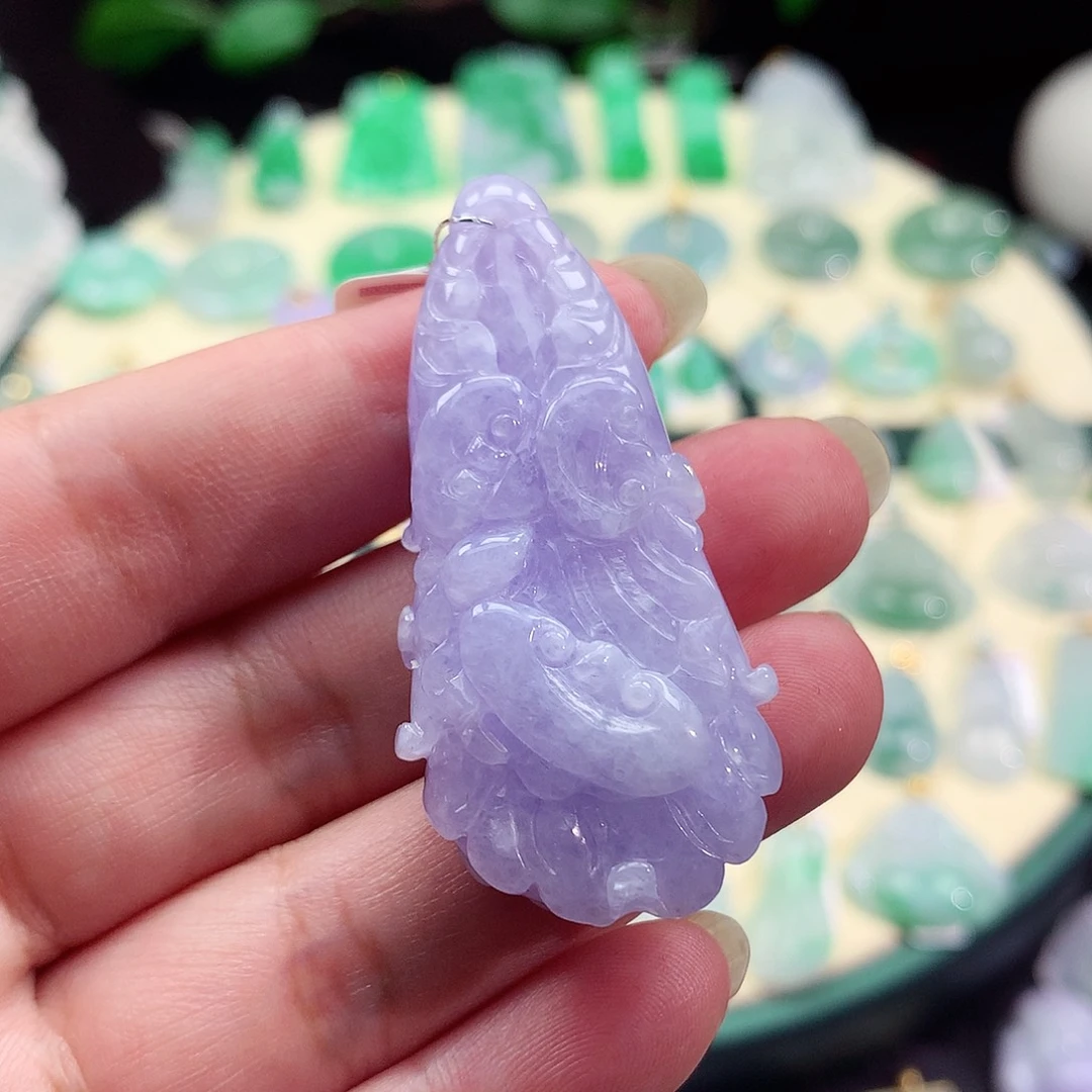 翡翠未镶嵌颈饰白菜