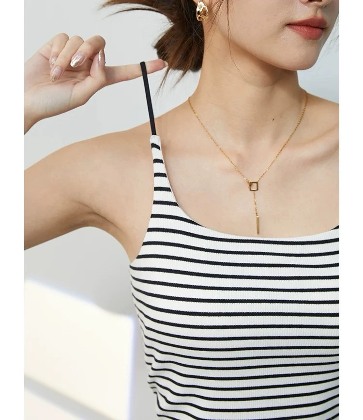 [奕奕分享]早春 白鹿同款条纹吊带