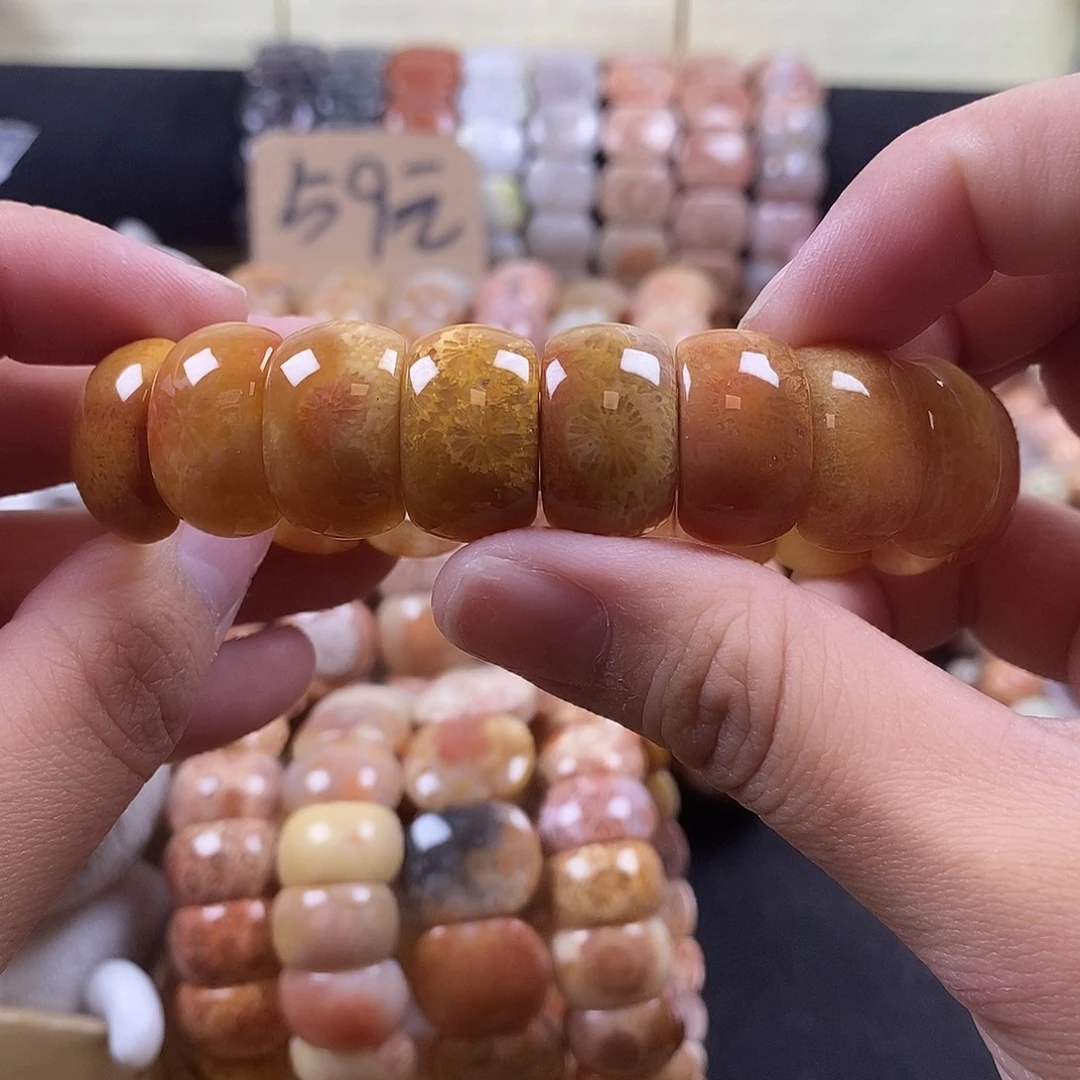 硅化珊瑚（珊瑚玉）未镶嵌手牌