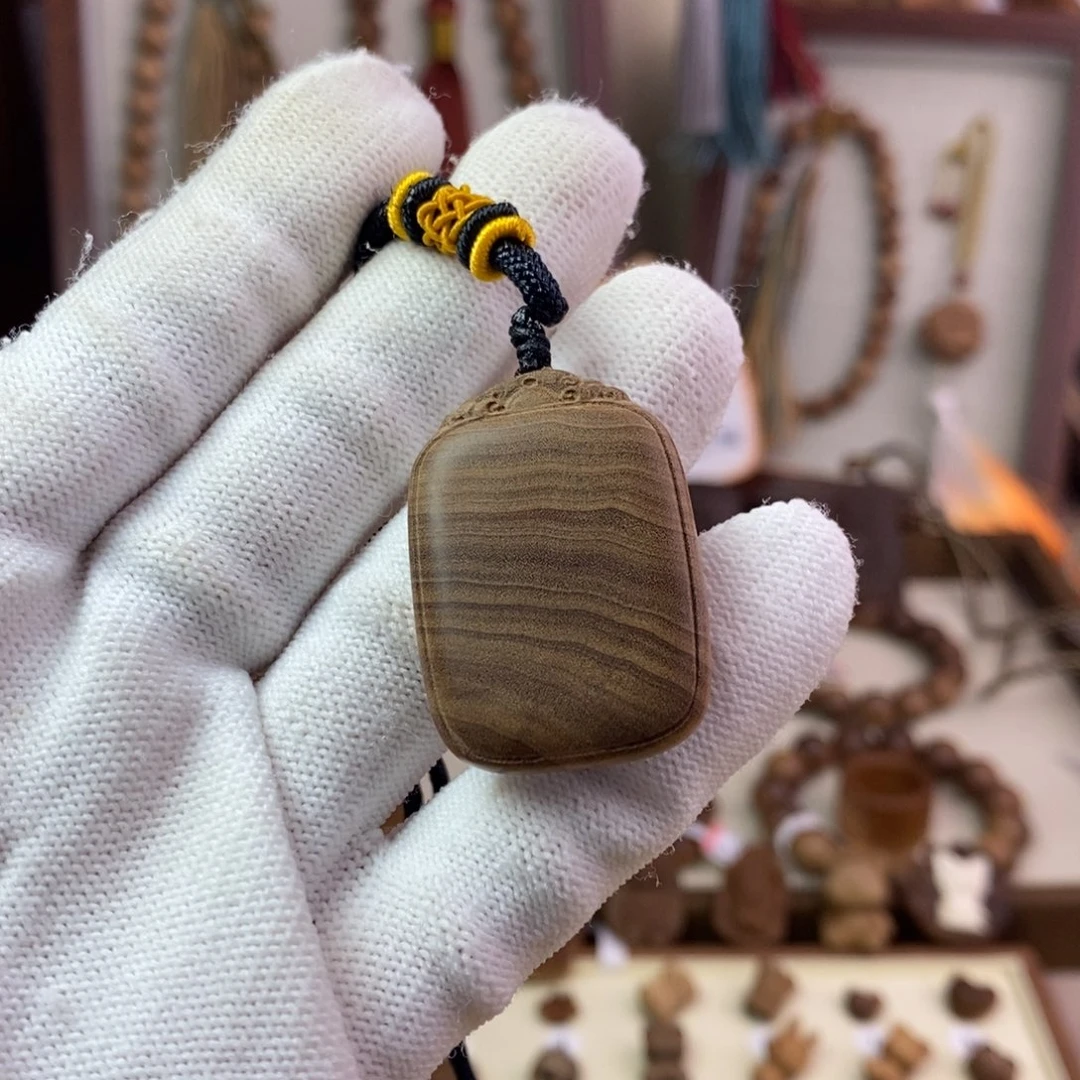 檀香木其他S****欢印度迈索尔老山檀瑕疵无事牌