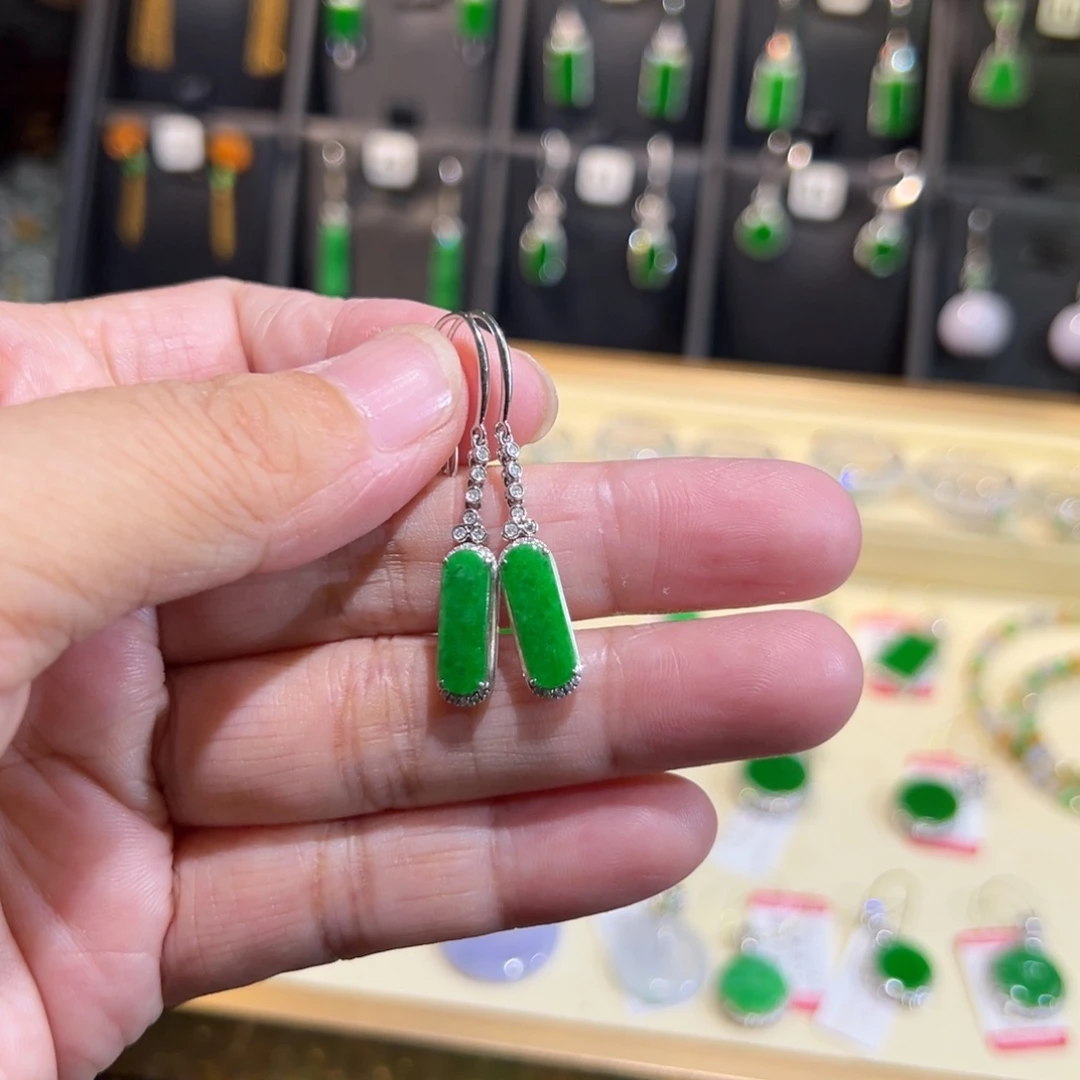 翡翠18K金镶嵌颈饰耳钩