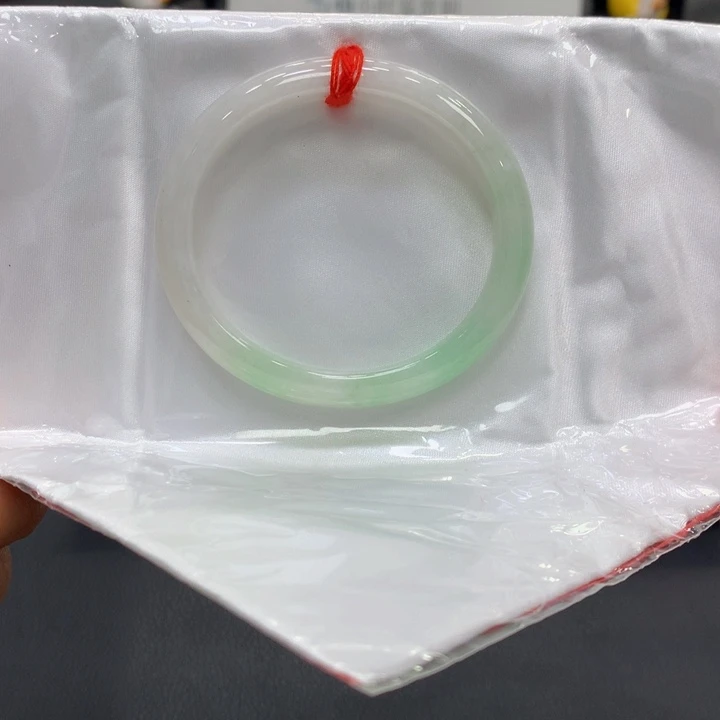 翡翠未镶嵌手镯翡翠8