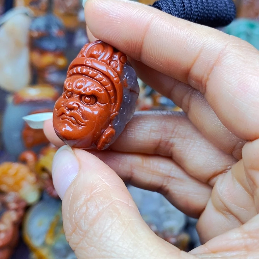 石英质玉（黄龙玉）未镶嵌颈饰