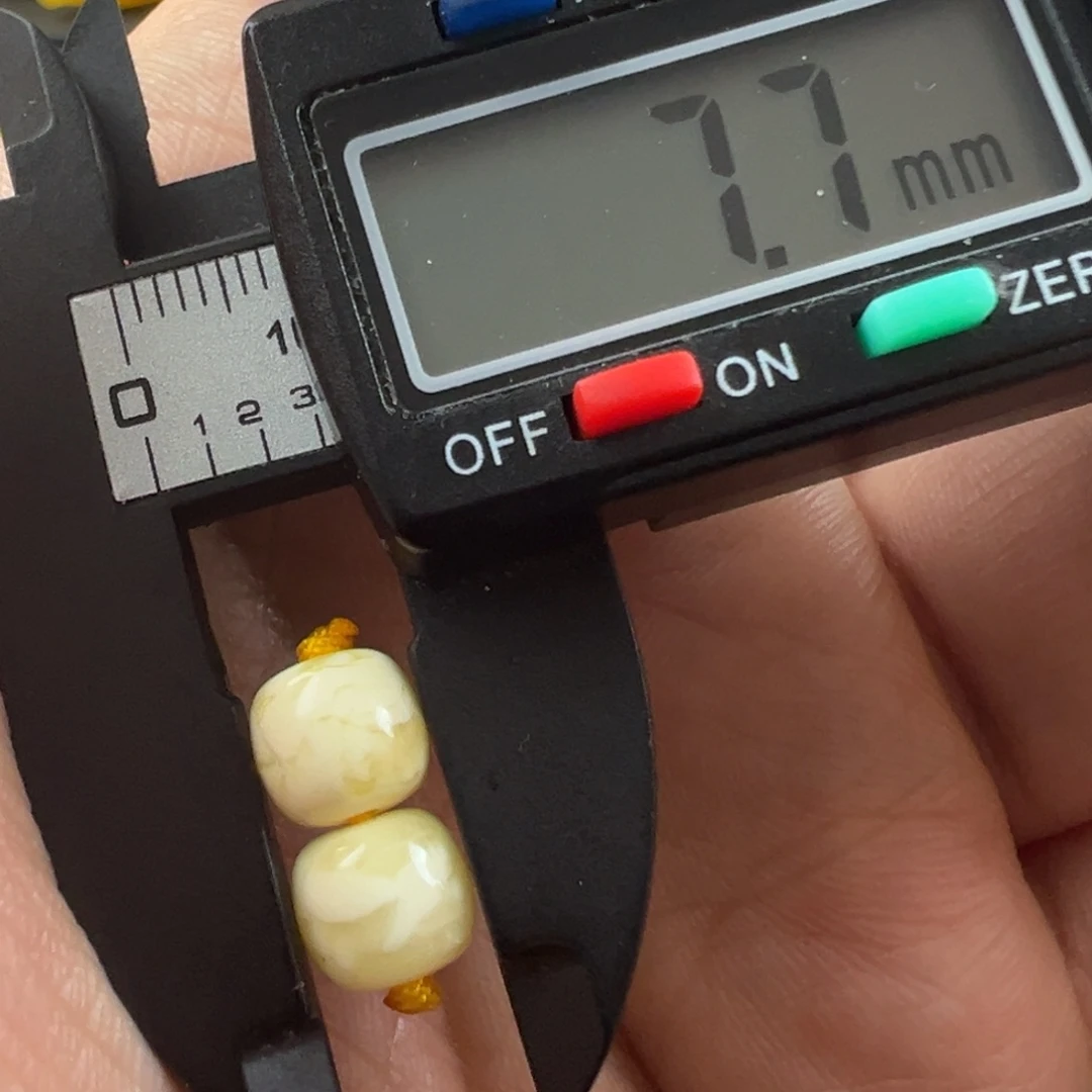 未镶嵌蜜蜡裸石4杂