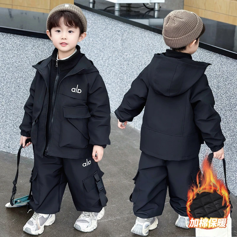 男童冬季夹棉冲锋衣三件套2025年新款儿童洋气时髦内胆套装痞帅潮