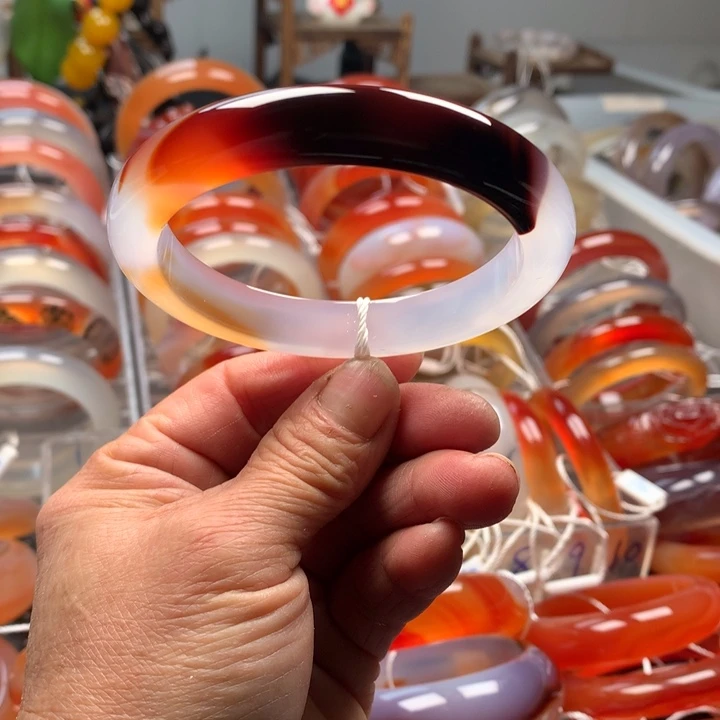 玛瑙/玉髓未镶嵌手镯