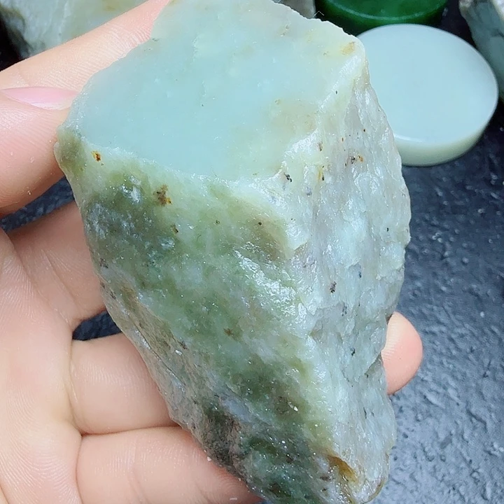 未镶嵌和田玉（糖玉）珠宝奇石
