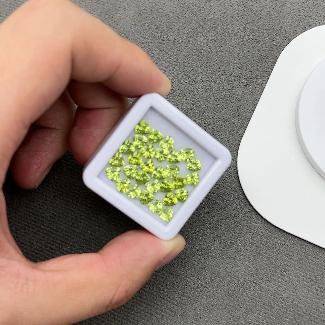 橄榄石无未镶嵌福利