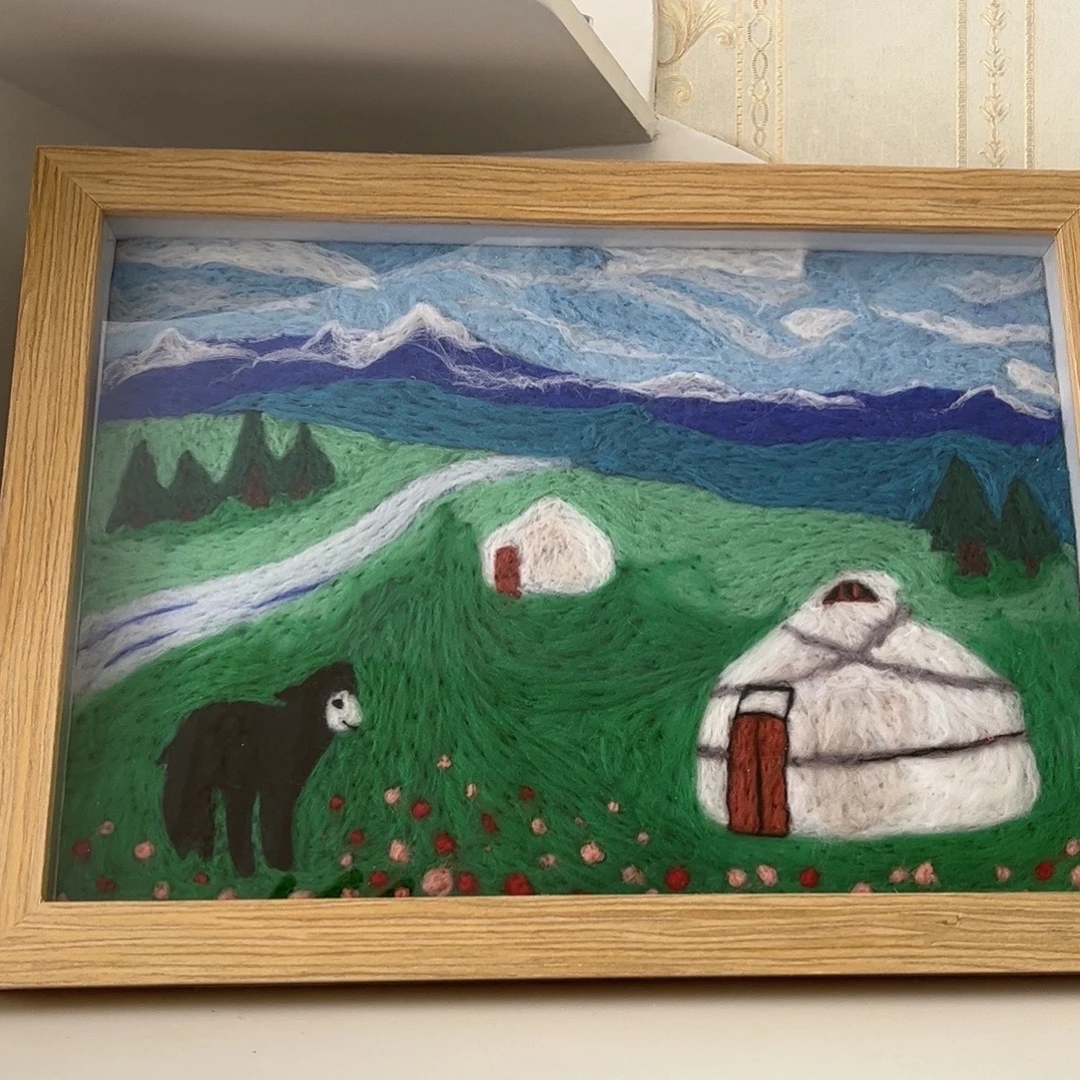 爱美妈妈哈萨克草原风景和小羊摆件