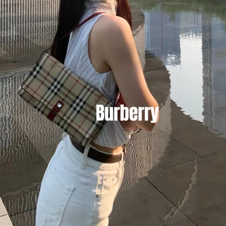 BURBERRY/博柏利8613429/红色翻盖麻将包配皮换新