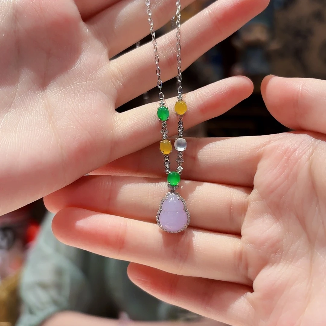 翡翠18K金镶嵌颈饰颈饰