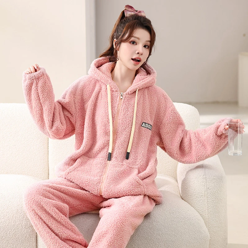 冬季大码中等厚睡衣女士卡通字母连帽保暖套装长袖宽松加厚家居服