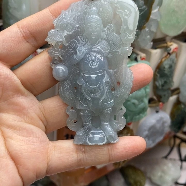 翡翠未镶嵌颈饰关公