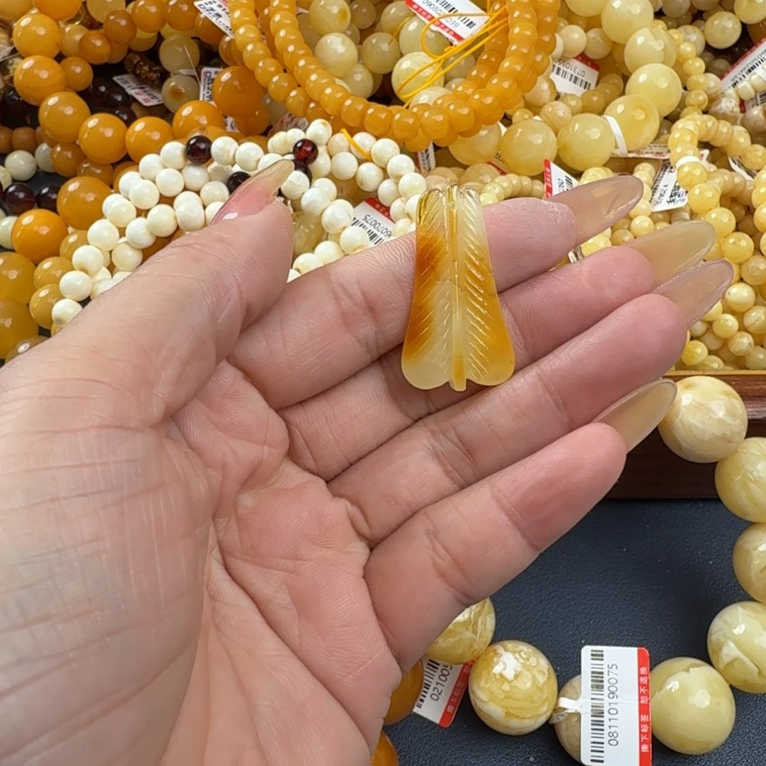 琥珀未镶嵌珠宝奇石