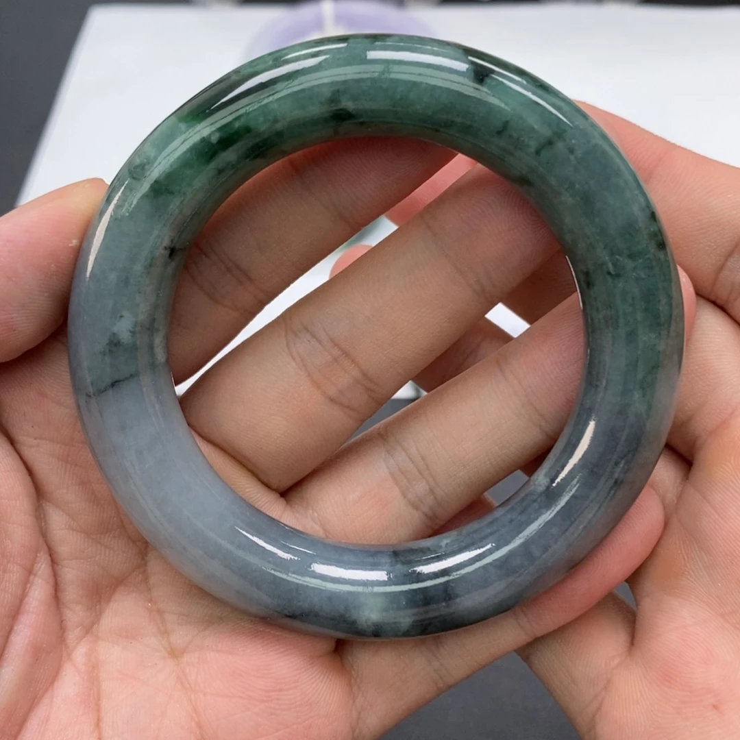 翡翠手镯未镶嵌手镯