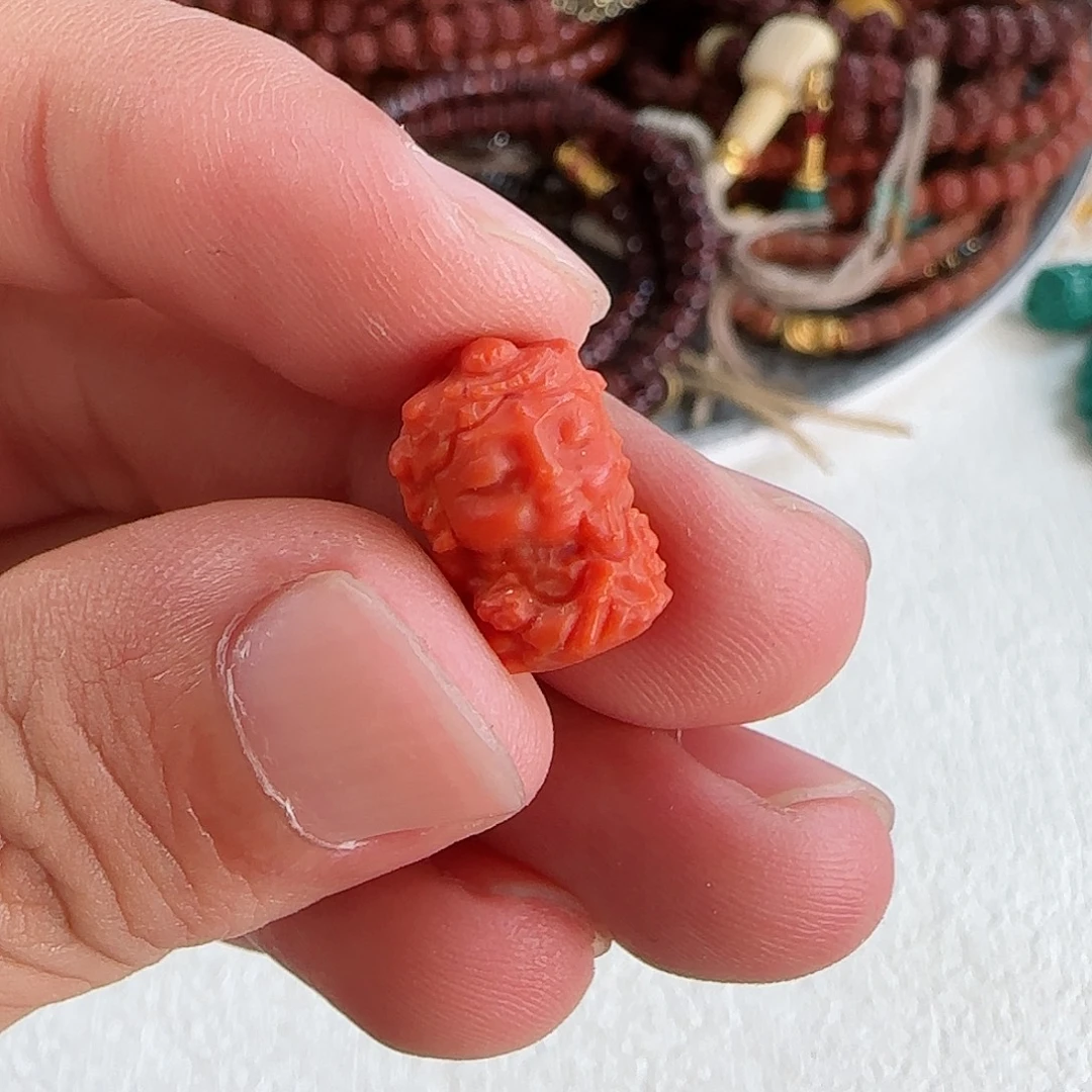 未镶嵌我南红玛瑙小一点的宝宝佛