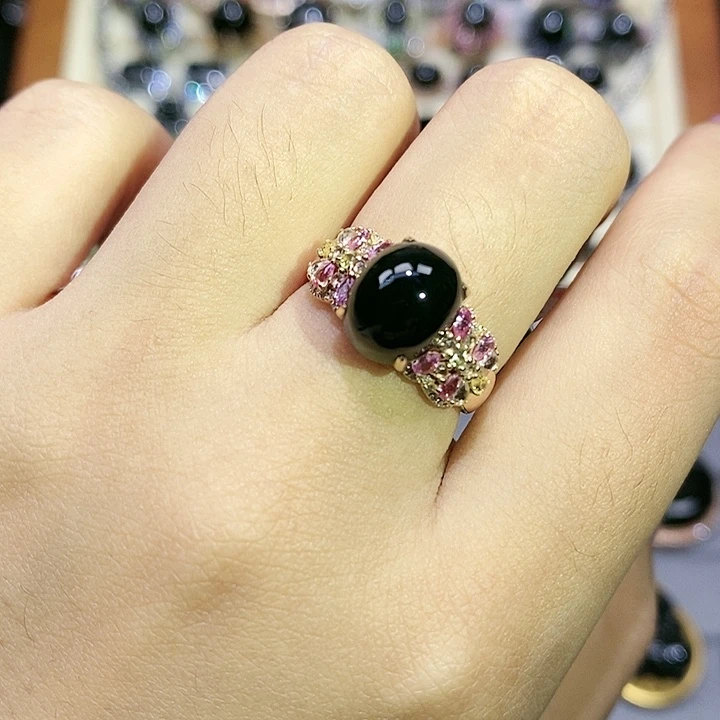 18K金镶嵌戒指翡翠